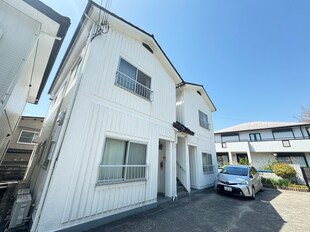 川上マンションの物件外観写真